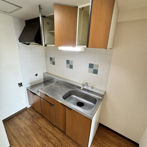 ティアラ高砂ハイツのキッチン