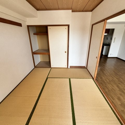 ティアラ高砂ハイツの和室