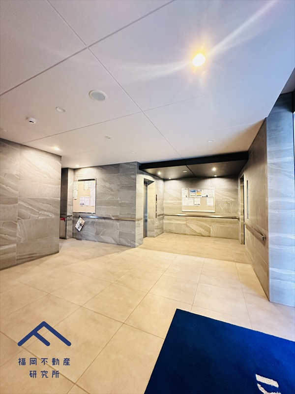 アルファライフ吉塚駅東Ⅱのエントランス