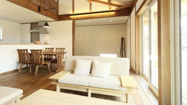 テストアーバンクレスト