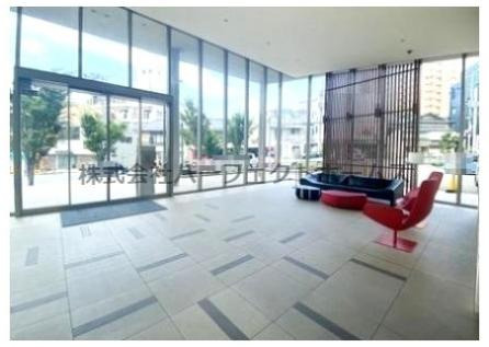 ザ・香里園タワーのロビー|ゆとりのあるロビーです