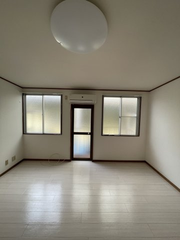 グリーンプラザの居間・リビング|(参考)同マンション反転取り他部屋の写真