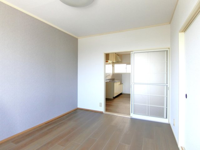 パルテール市川の洋室