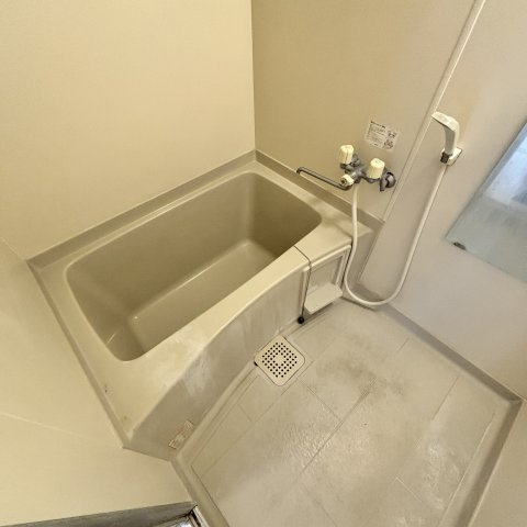ティアラ高砂ハイツの浴室