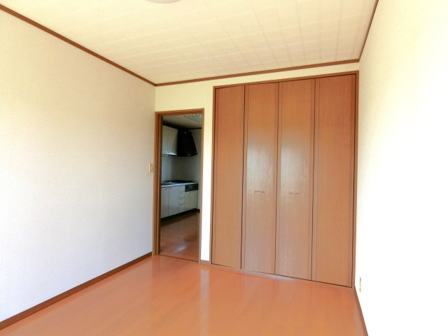 コーポツーリーフの洋室