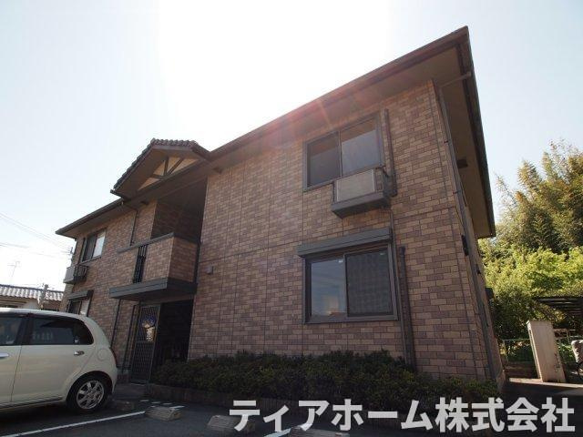 香芝市穴虫のハイツの外観