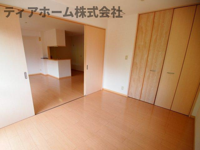香芝市穴虫のハイツの洋室|きれいな洋室です