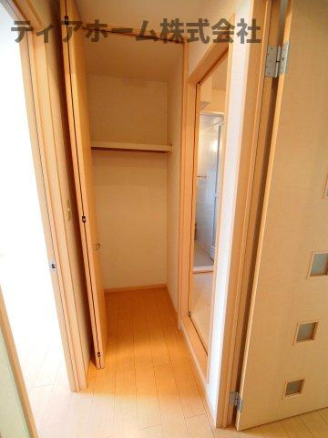 香芝市穴虫のハイツの内装