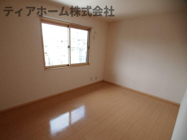 香芝市穴虫のハイツの洋室|広々とした洋室です