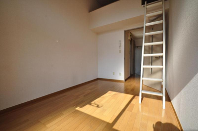 【内装】 | DWELL地行II | 別号室の写真になります。現況優先。