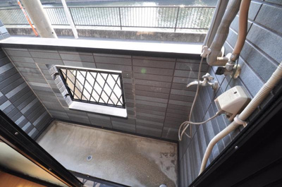 【バルコニー】 | DWELL地行II | 別号室の写真になります。現況優先。
