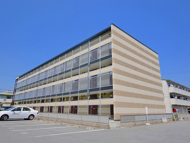 レオパレスＬａ　Ｖｉｓｔａの外観|外観は落ち着いています