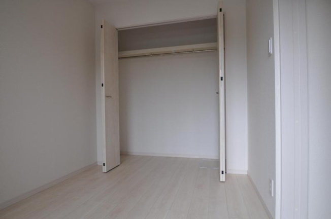 【収納】 | サニーガーデン住吉 | 別号室の写真になります。現況優先。