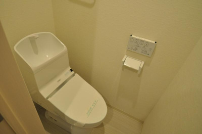 【トイレ】 | サニーガーデン住吉 | 別号室の写真になります。現況優先。