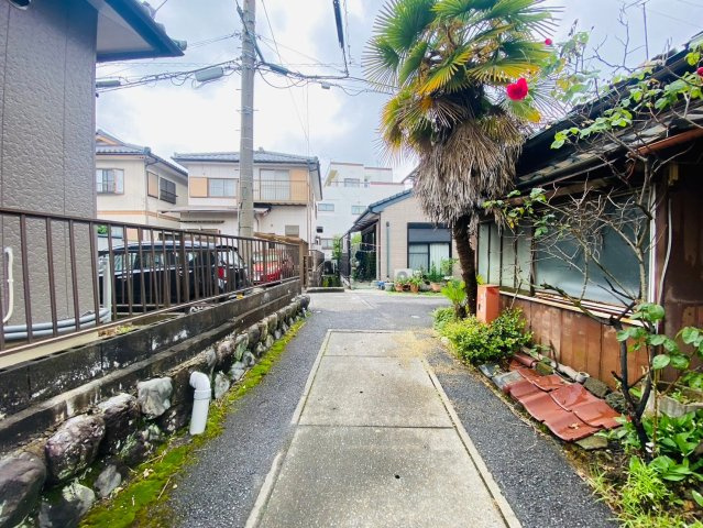 売土地 　大垣市南高橋町3丁目　18.88坪の前面道路含む現地写真