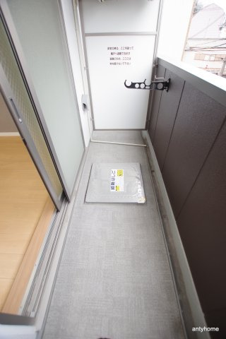 Uresidence新大阪　仲介手数料無料のバルコニー