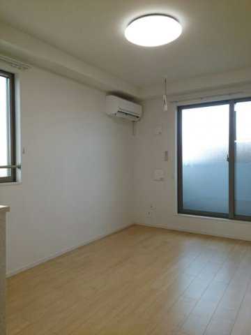 マージーサイドＢの居間・リビング|こちらのリビングで趣味の時間をお楽しみください