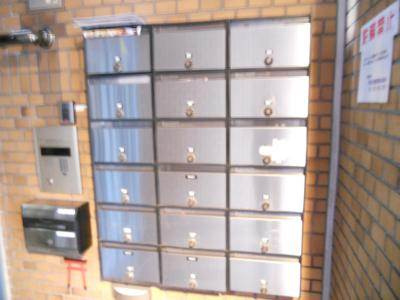 河原町御池竹内ビルディングの駐車場|集合ポスト