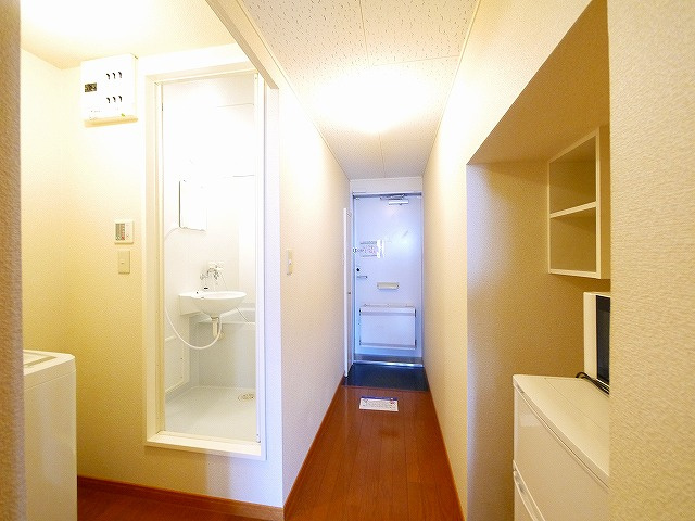 レオパレスＷＩＬＬ南郡山の玄関|玄関です