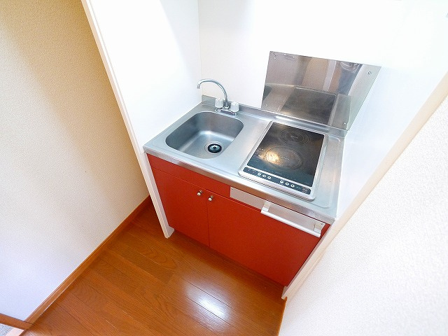 レオパレスＷＩＬＬ南郡山のキッチン|ベッドです