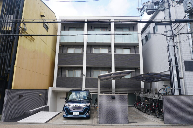 サクシード墨染