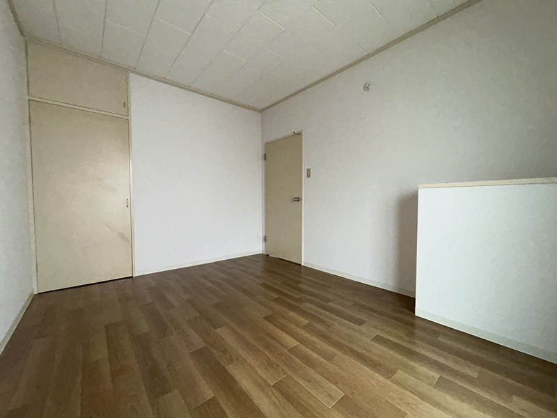 ミキレジデンスの洋室