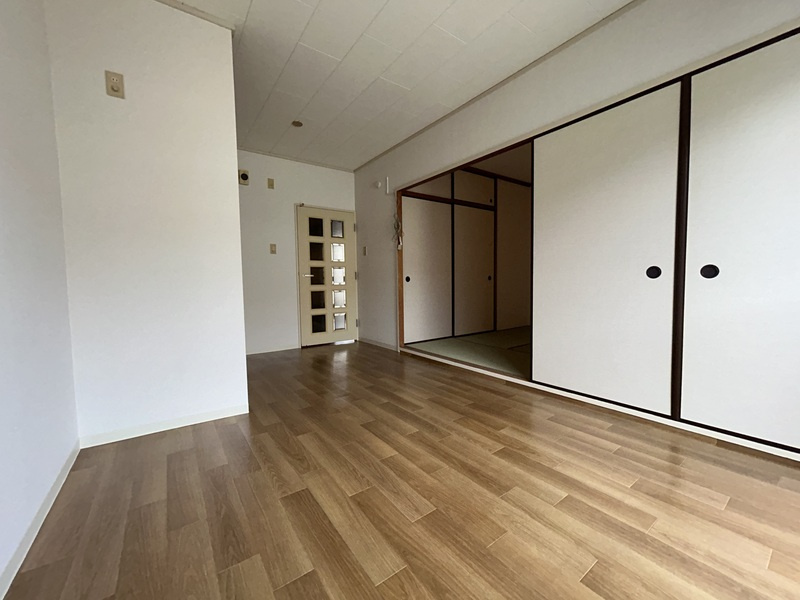 ミキレジデンスの居間・リビング