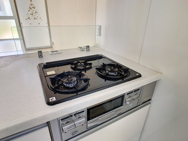 エクリュ赤間のキッチン