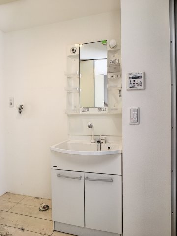 エクリュ赤間の洗面所