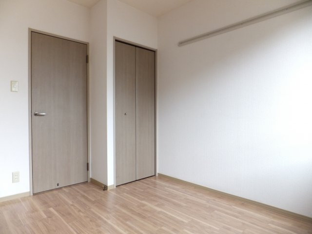 ラ・ヴェルドミールの洋室|5帖洋室