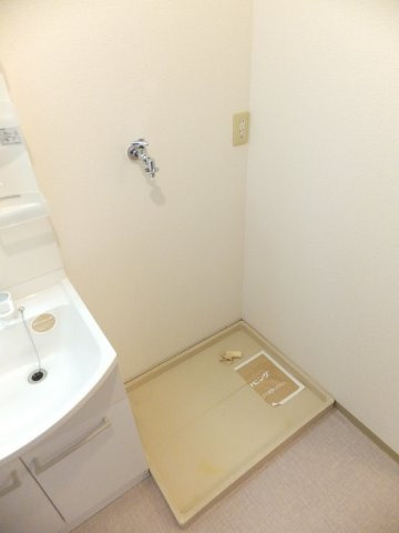 ラ・ヴェルドミールのその他|洗濯機置き場