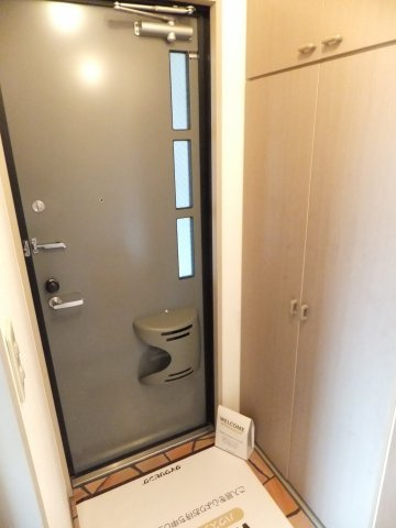 ラ・ヴェルドミールの玄関