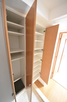 【玄関】 | リーガル神戸中山手通り