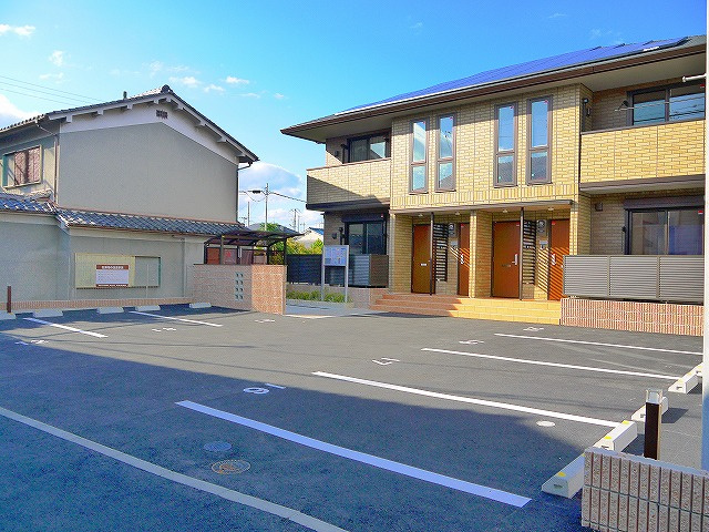 ラルーチェⅡのその他|駐車場です