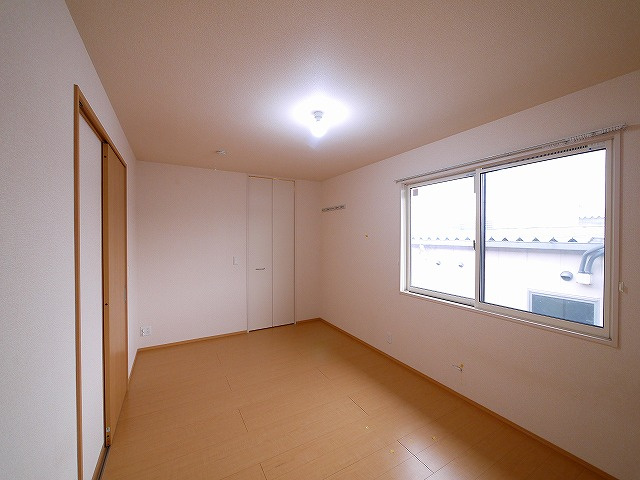 ラルーチェⅡの寝室|落ち着いて過ごせるお部屋なので、寝室にいかがでしょうか