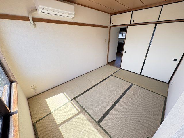 ラ・メール岡野の居間・リビング