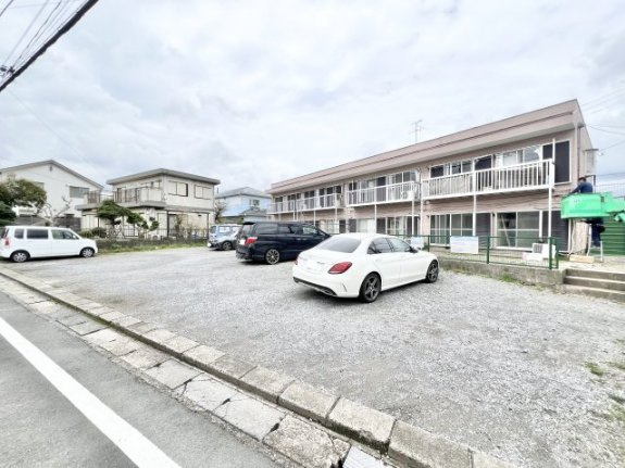 グリーンハイツの駐車場