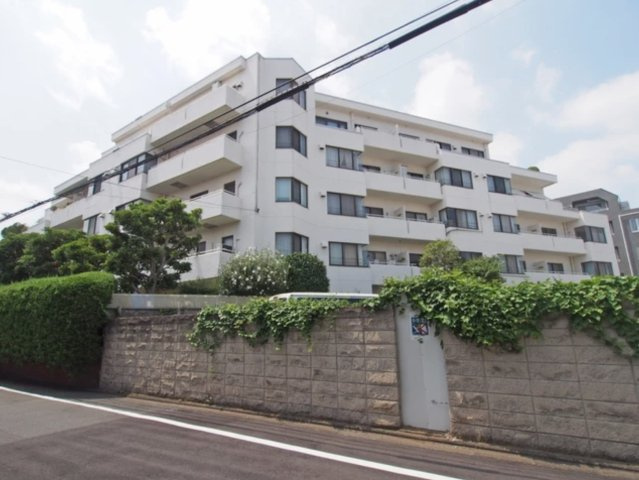 ロワイヤル碑文谷の外観