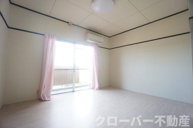 ココモタウン3番館の居間・リビング