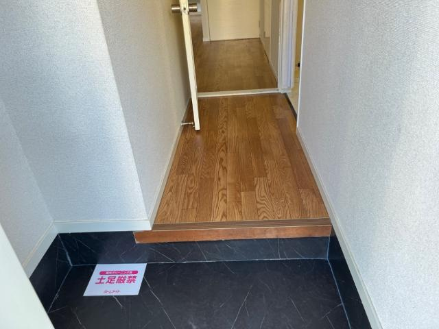 オレンジハイツの玄関|廊下