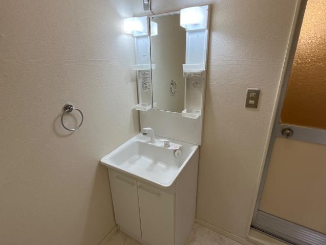 オレンジハイツの洗面所|洗髪洗面化粧台