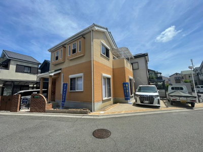 【前面道路含む現地写真】 | 登美丘南小・開発分譲地内・平成15年建築・即入居可・堺市東区高松 | 前面道路含む現地写真です