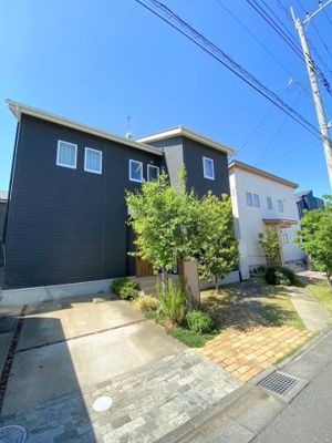 【外観】 | ◆◇研究学園3丁目　築浅戸建て◇◆ | 外観はシックなカラーでかっこいい印象です。