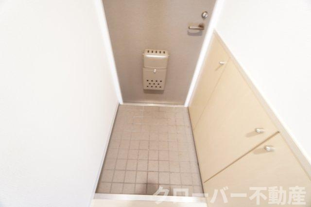 山崎マンションの玄関