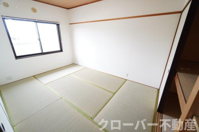 山崎マンションの和室