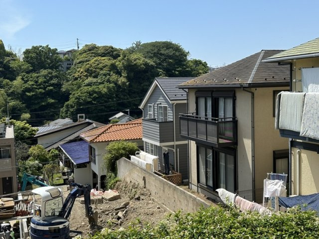 稲村ケ崎　潮風を感じるリフォーム済み中古戸建の外観|陽当たりのよい立地
