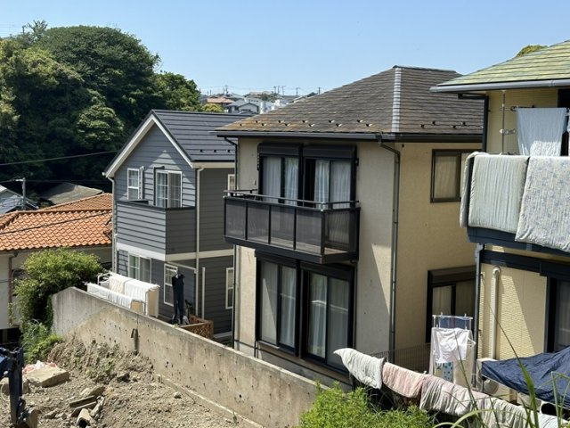 稲村ケ崎　潮風を感じるリフォーム済み中古戸建の外観|高台につき開放感あり