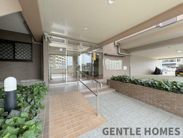 ペルル南福岡のエントランス