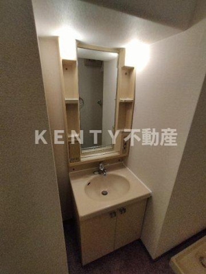【独立洗面台】 | エンゼルハイム梅屋敷第２ | 朝の支度にも助かる、独立の洗髪洗面化粧台