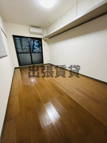 仲介手数料0円！モナティス那古野の居間・リビング